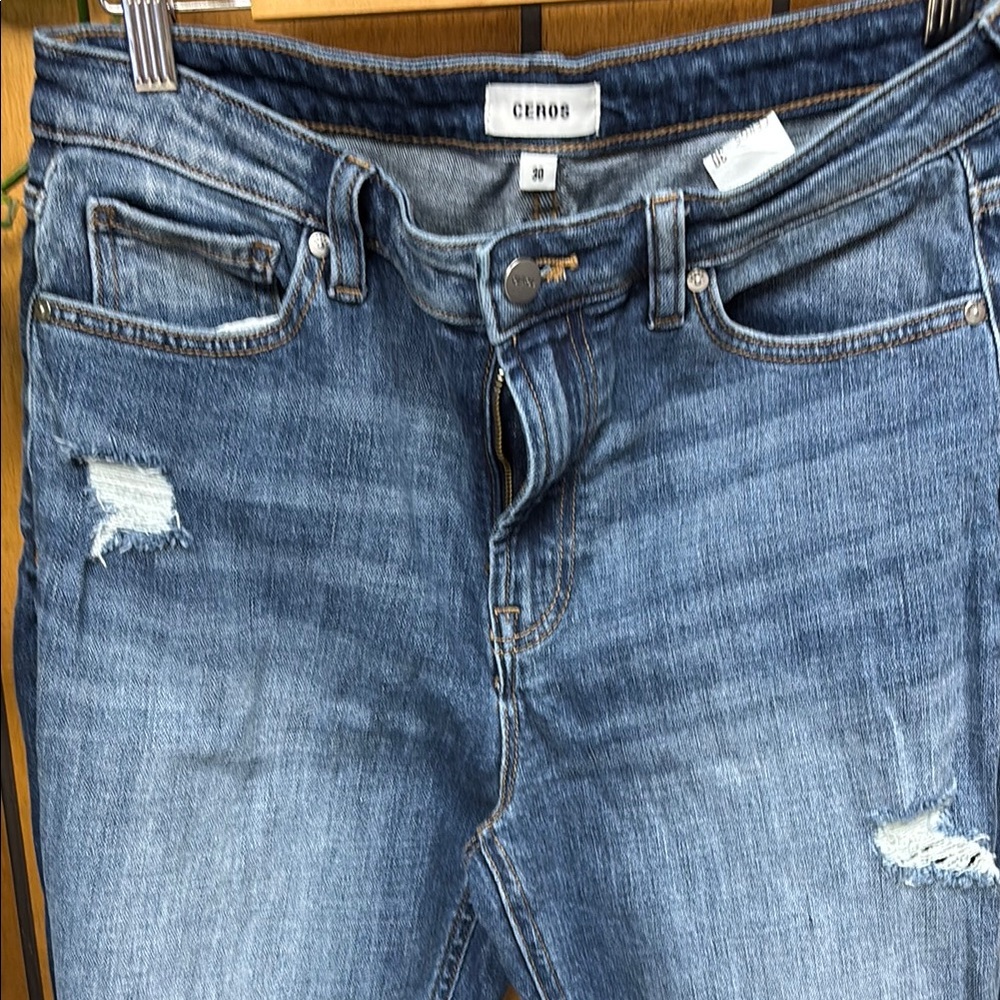 Ceros Distressed Straight leg Jeans